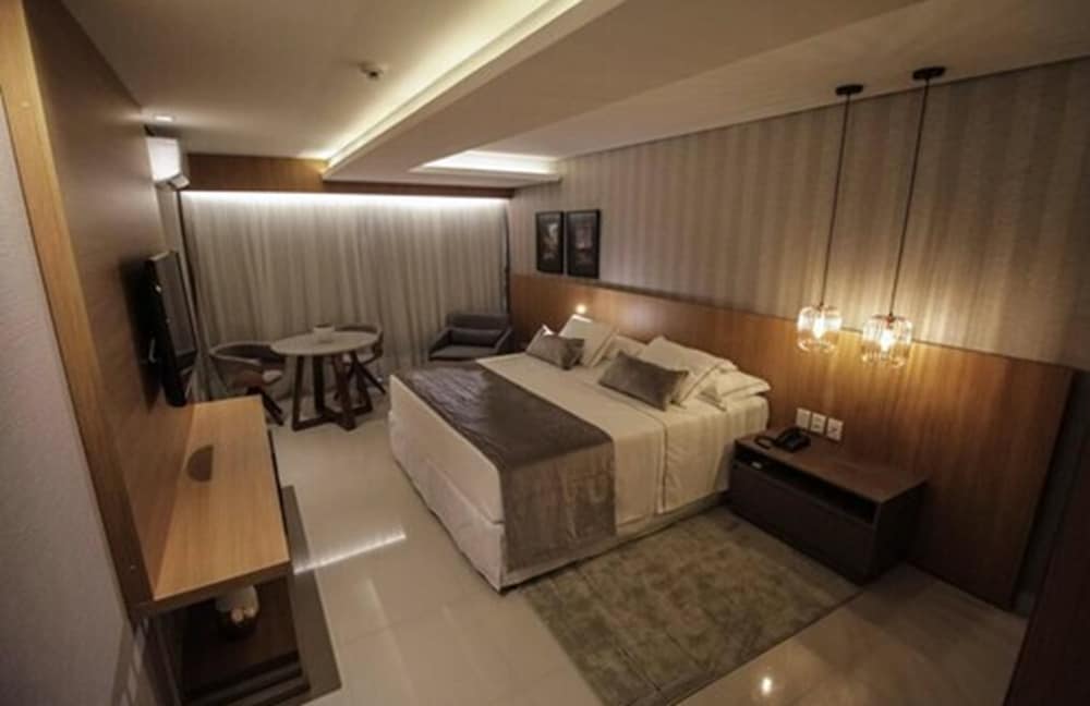 Oscar Hotel Executive 12/44