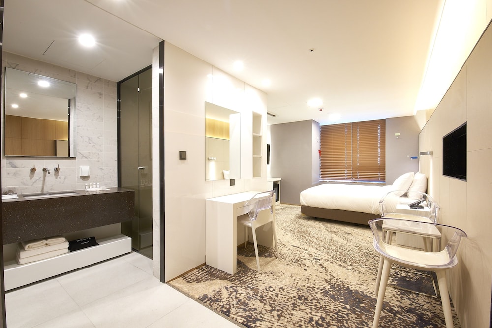 Hotel TT Seomyeon 32/55