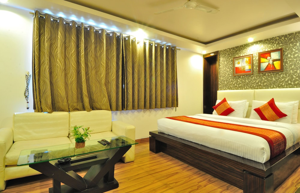 Hotel Elegance New Delhi Railway 7/21