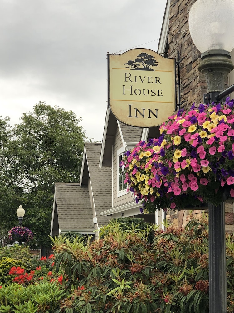 River House Inn, a Baymont by Wyndham 2/59
