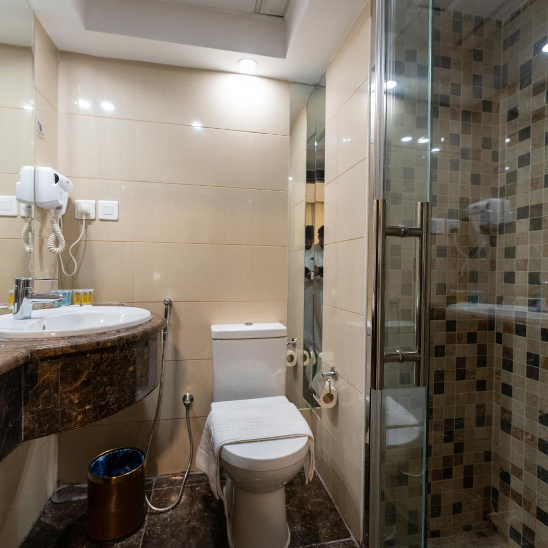 حياة بلازة(Hayat Plaza Hotel) 52/55