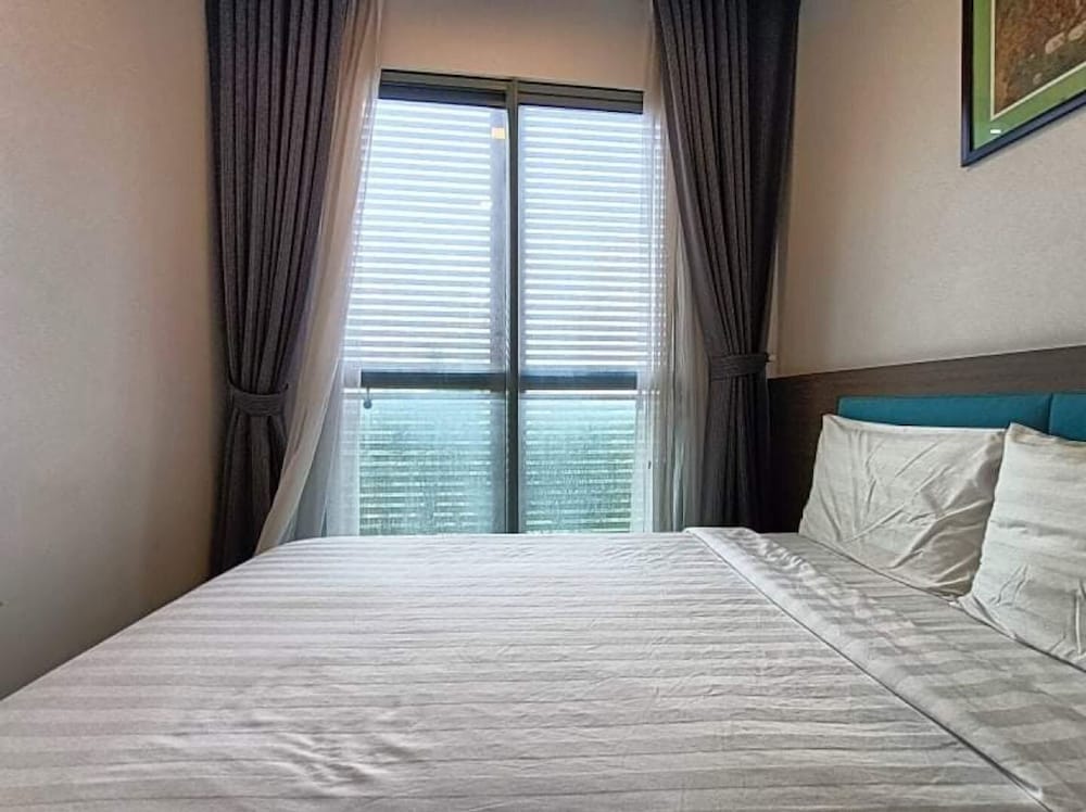 Glenwood Suites 8/49