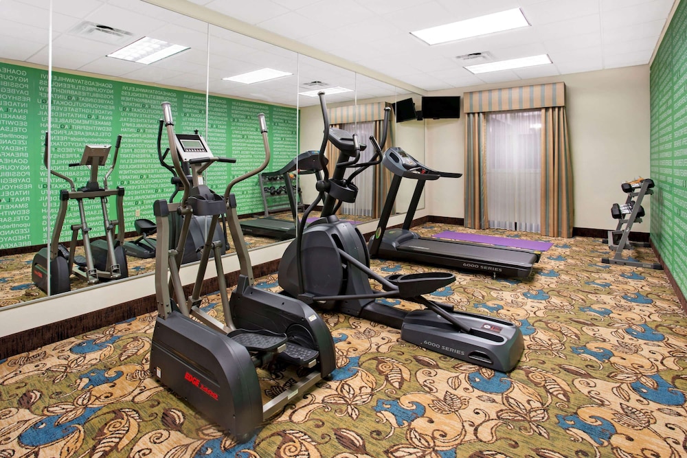 La Quinta Inn Suites By Wyndham Stonington Mystic Area 35/59