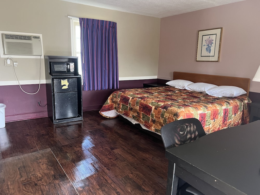 Royal Inn Motel 21/26
