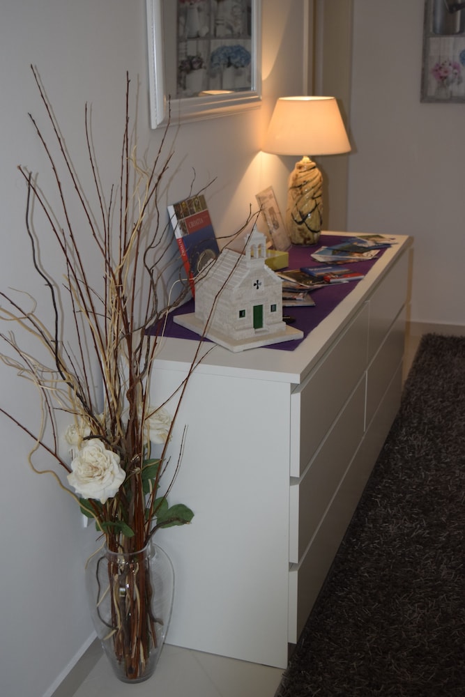 Jele Rooms 11/50