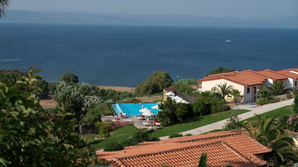 Belvedere Lesvos Aeolis Hotel 32/39