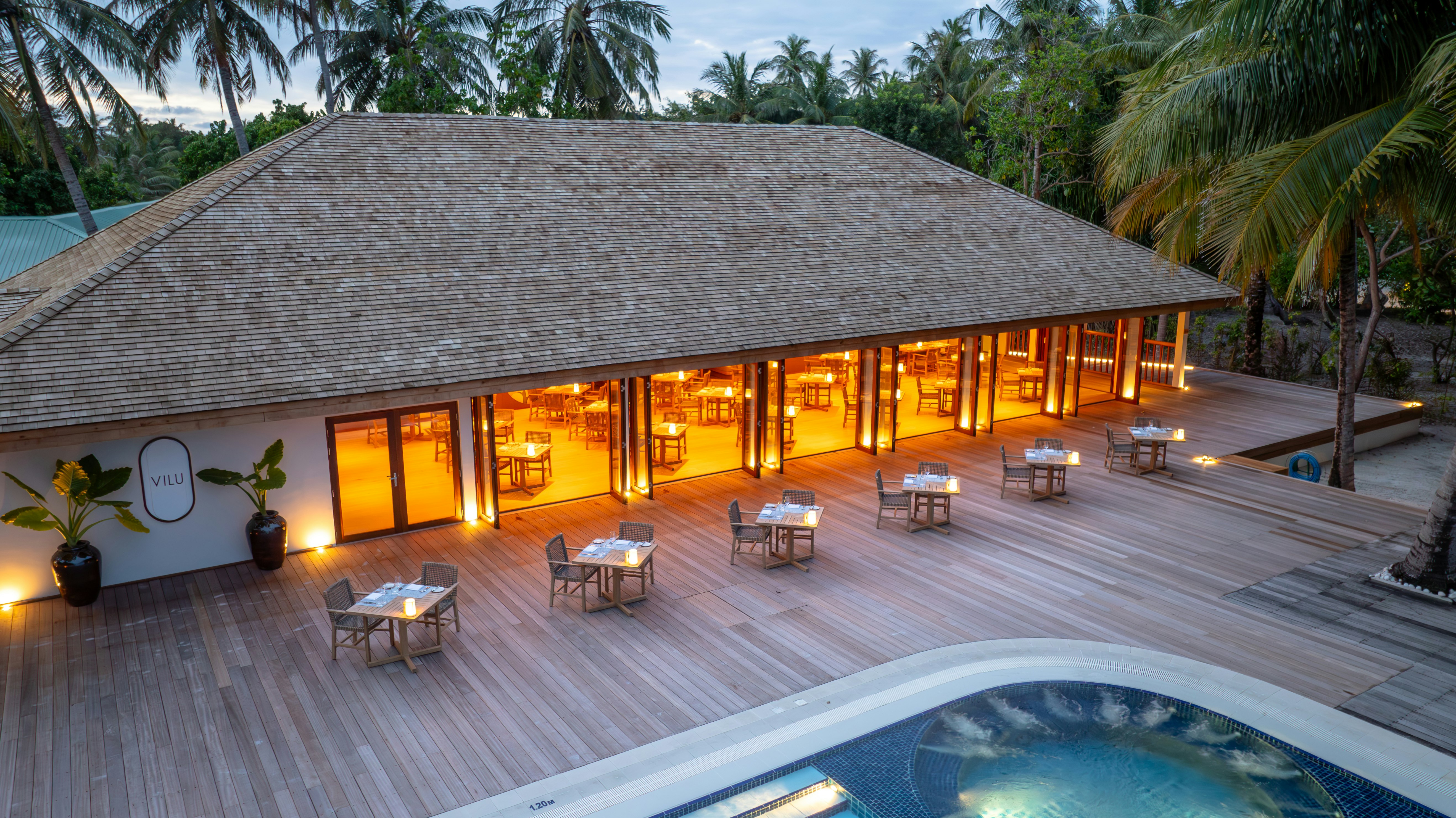 Meeru Maldives Resort Island in Meerufenfushi