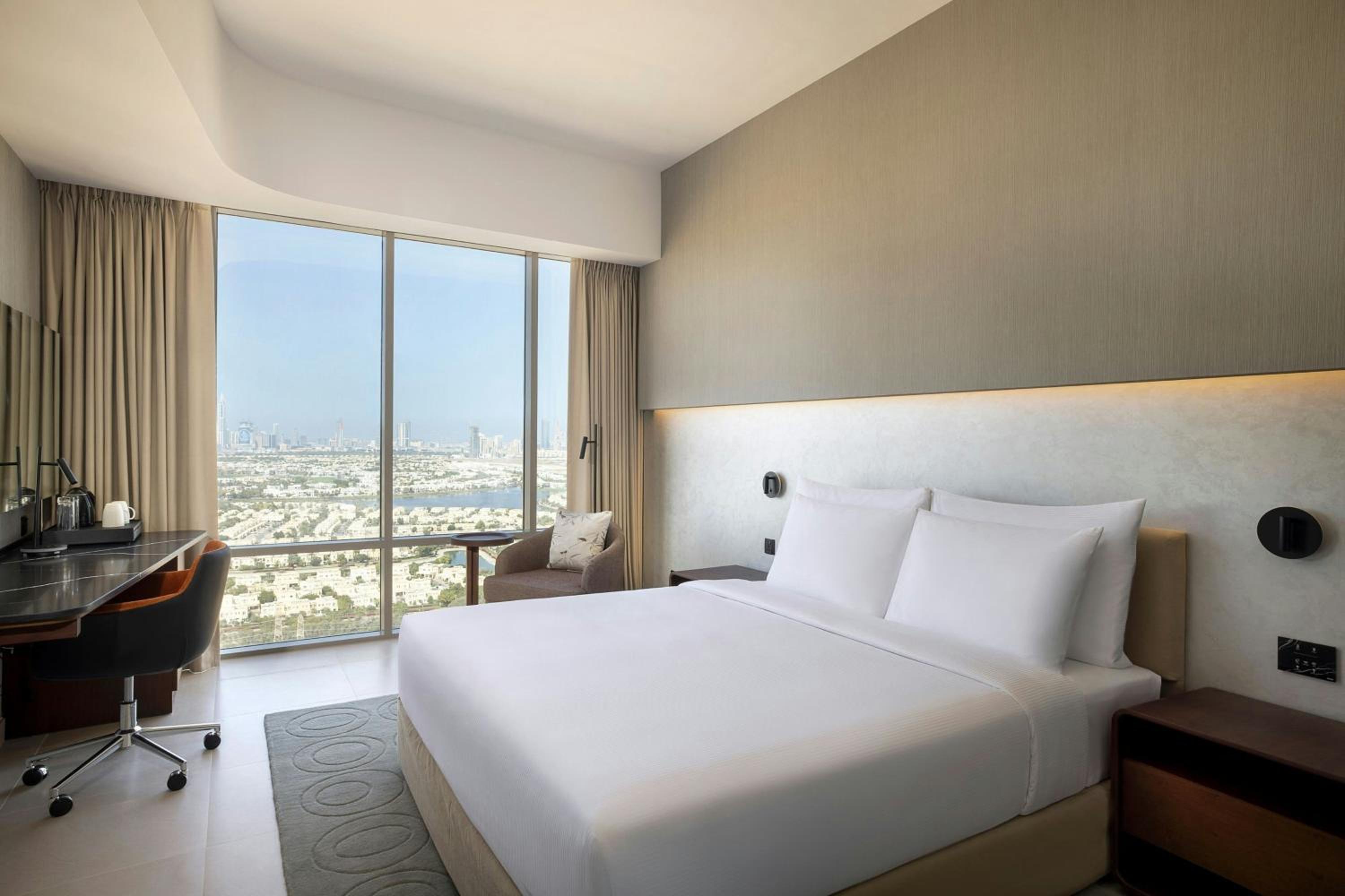 Deluxe, Family, Twin Beds, King Bed, Skyline View، Hotel Local Dubai at Jumeirah Village Triangle by the First Collection 2/8