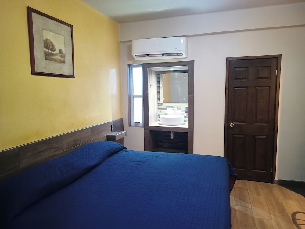 Hotel Baeza 11/50
