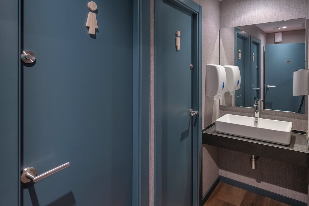 Hostal Opera Ramblas 35/38