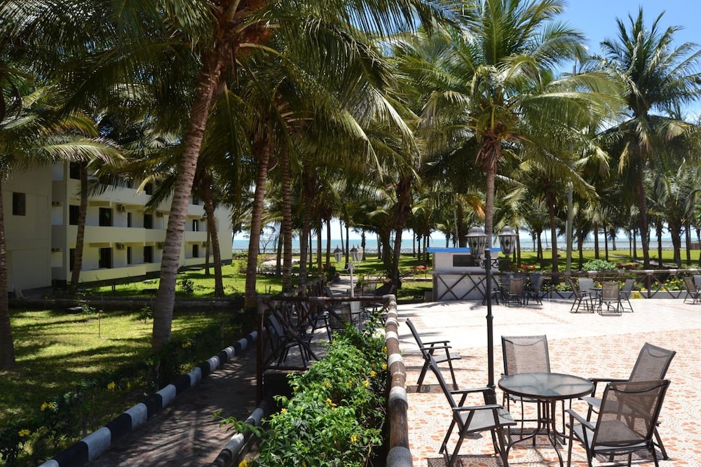 Oceanic Bay Hotel and Resort 37/43