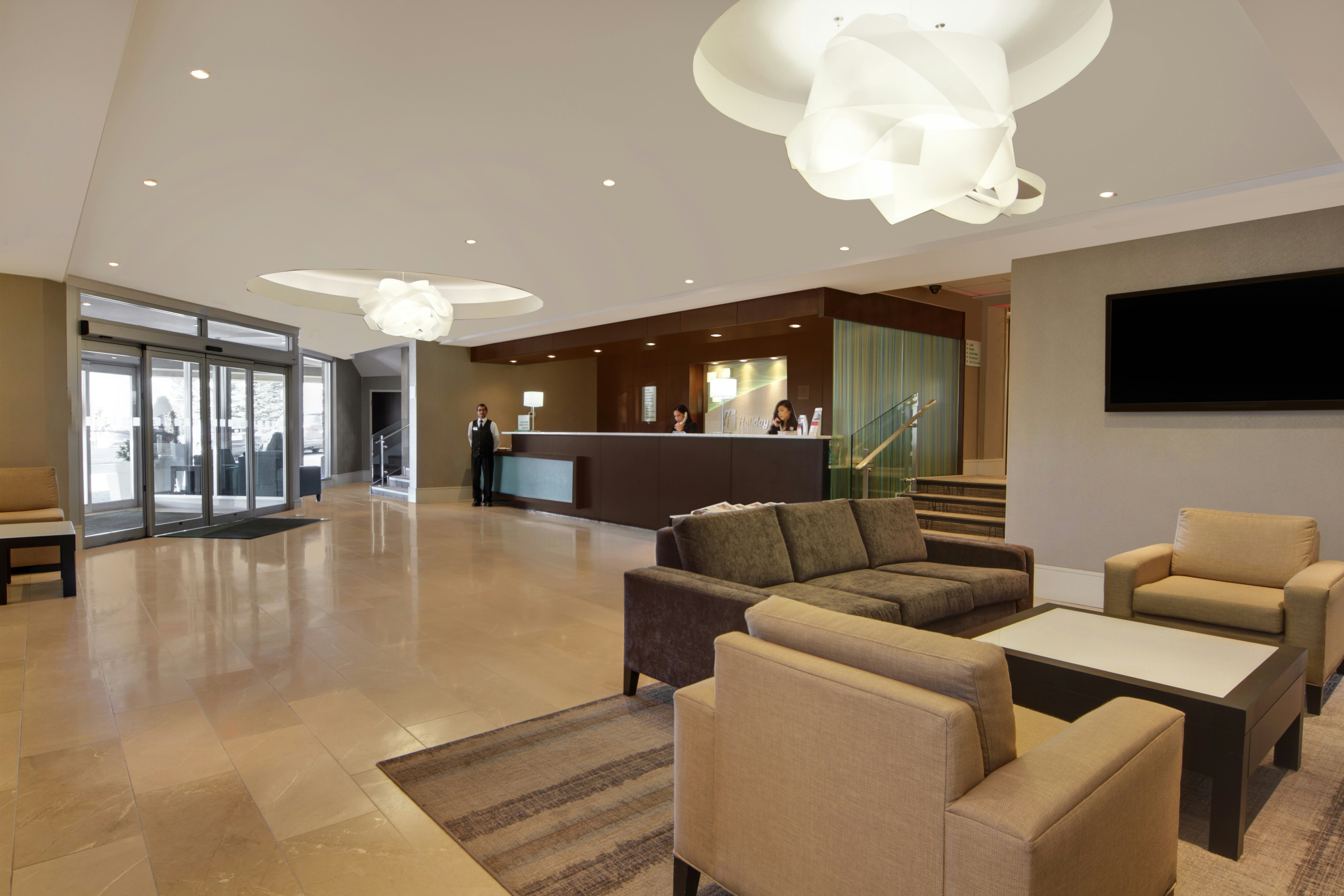 Holiday Inn Calgary- Airport 42/65