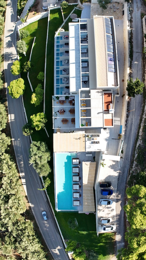Myzith Luxury Suites 9/58