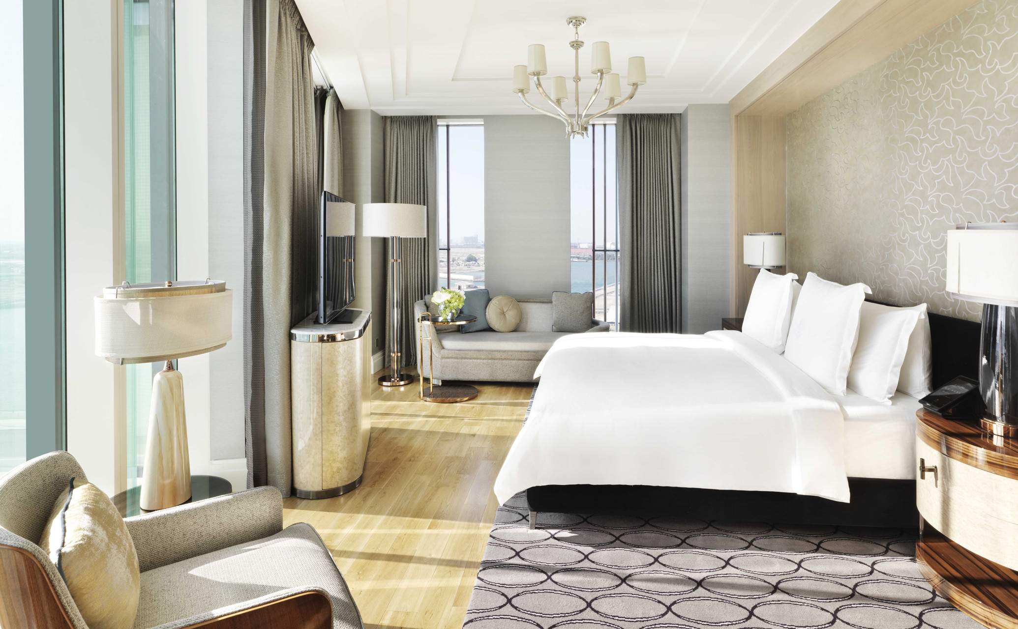 Four Seasons, Premier, Executive, Suite, King Bed
