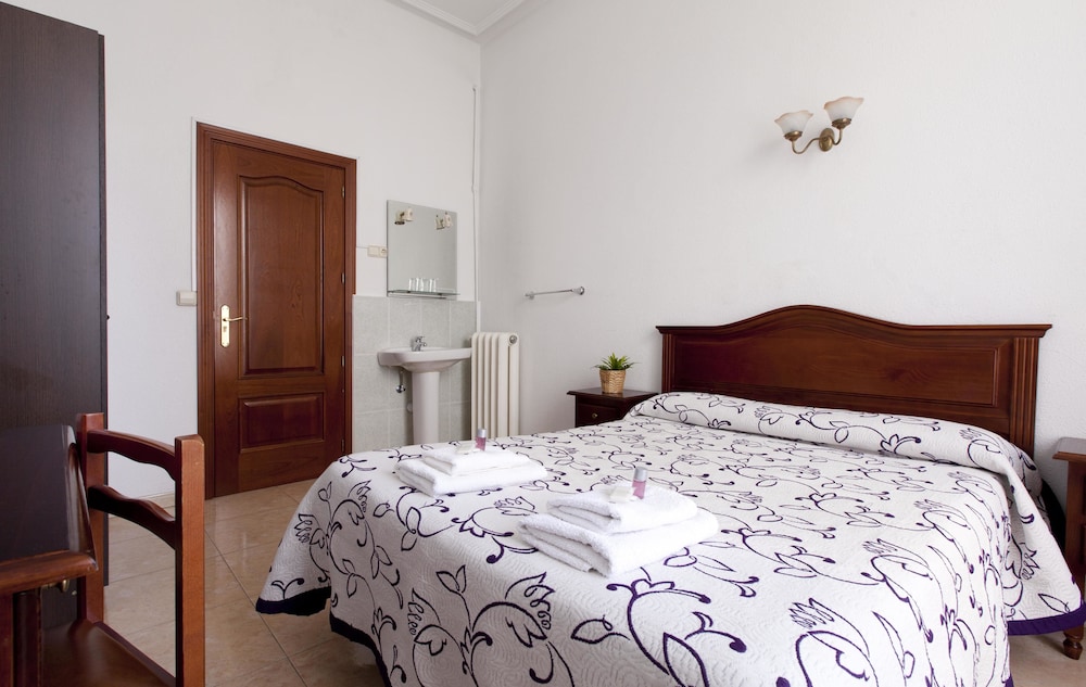 Hostal Condestable 8/31