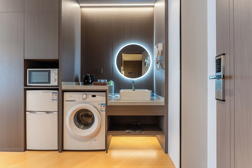 Side Apartment 49/50