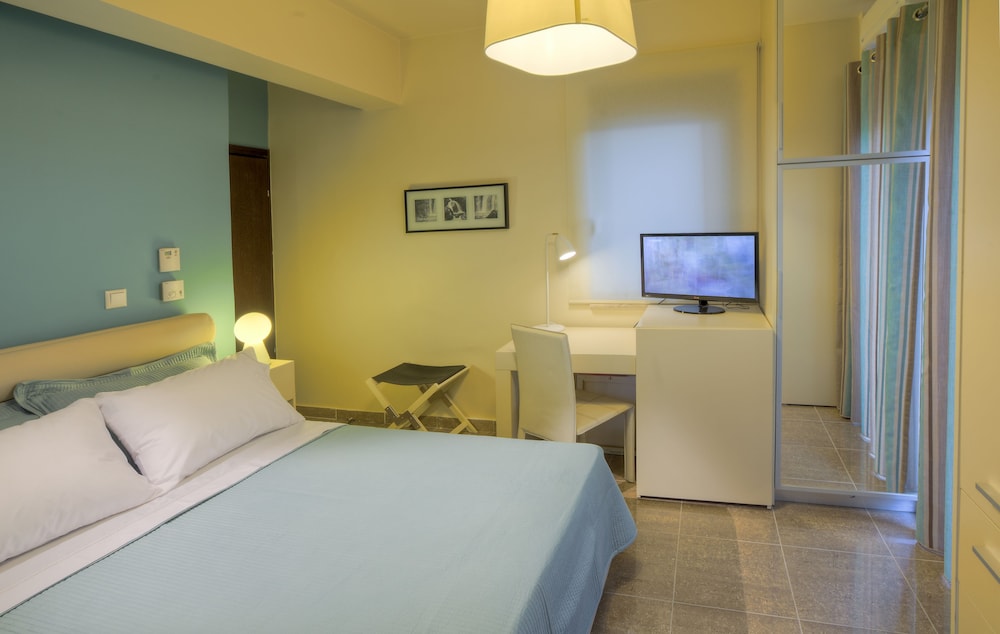 Marini Luxury Apartments And Suites 15/75