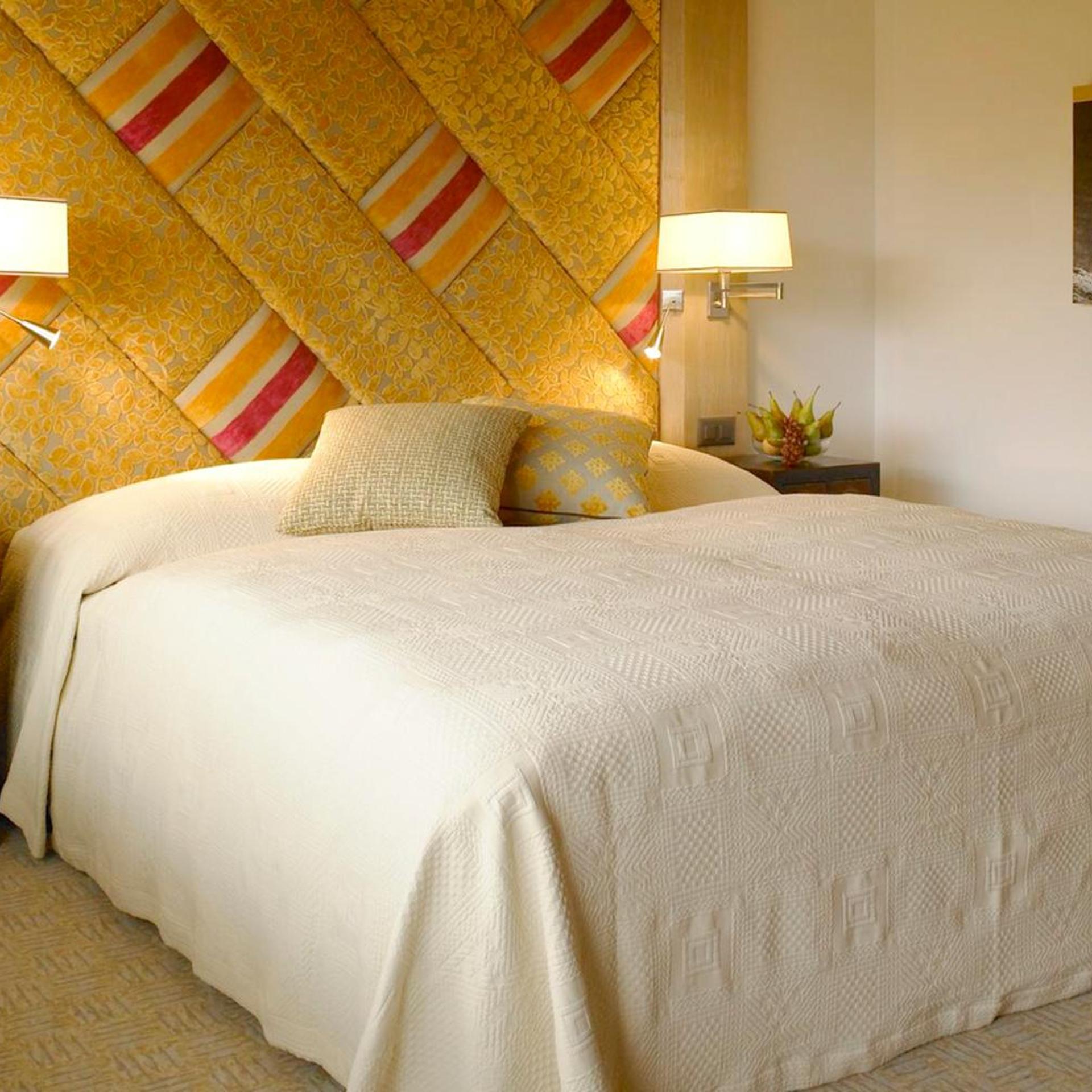 Deluxe, Double Bed, South View