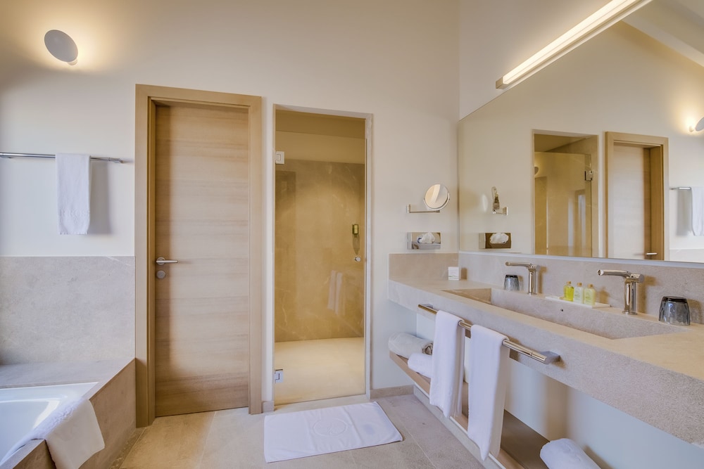 suite, bay view