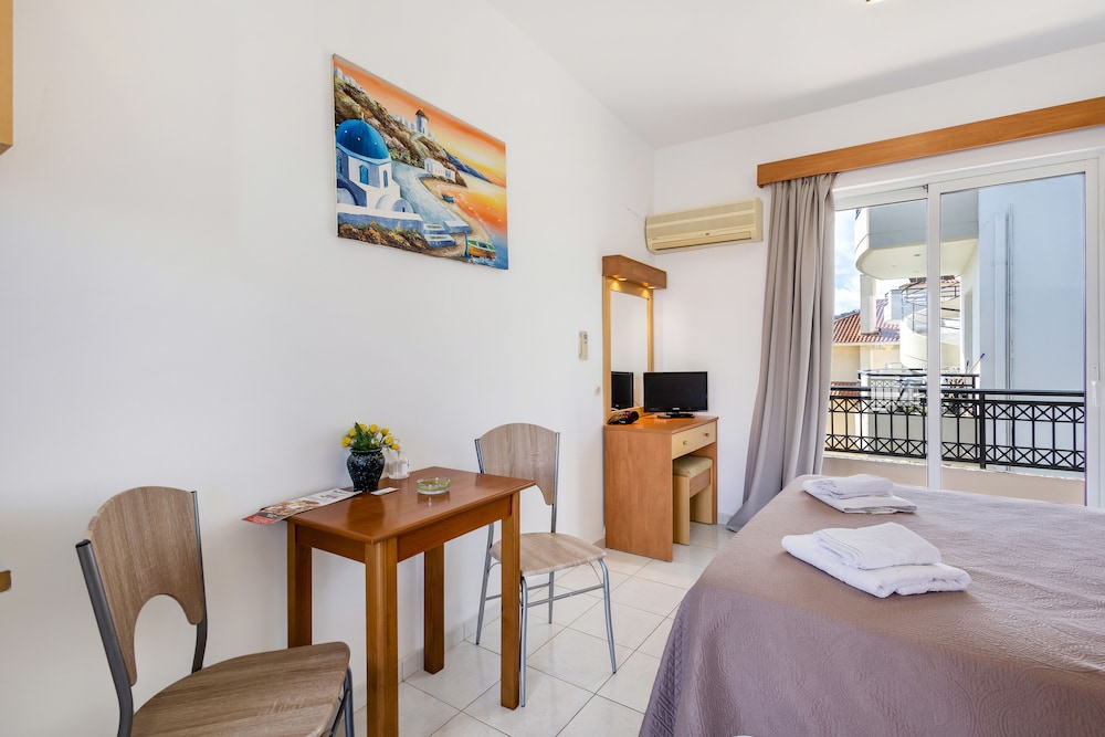 Johnhara Studios And Apartments 24/27