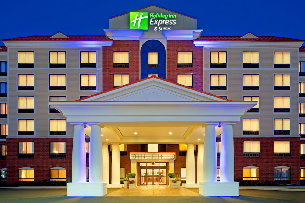 Holiday Inn Express Hotel Suites Latham 5/70