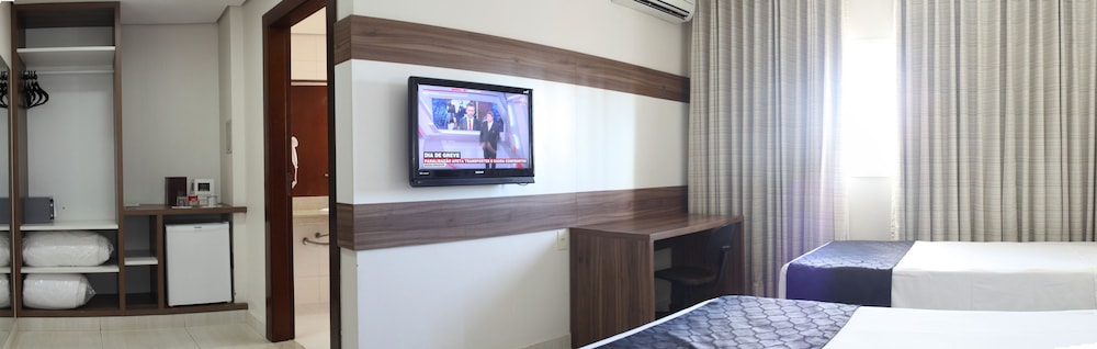 D Luca Hotel 6/39