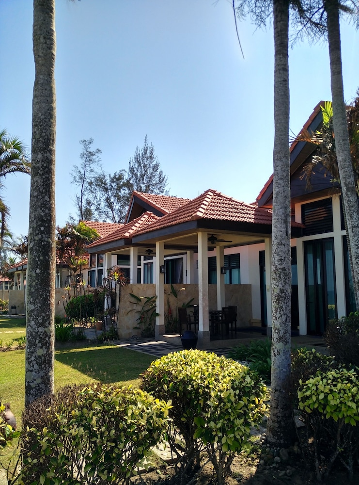 Sabah Beach Villas Suites 60/63