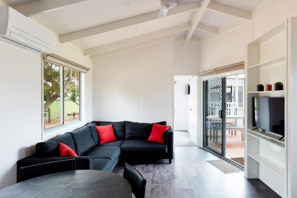 Torquay Foreshore Caravan Park 40/75