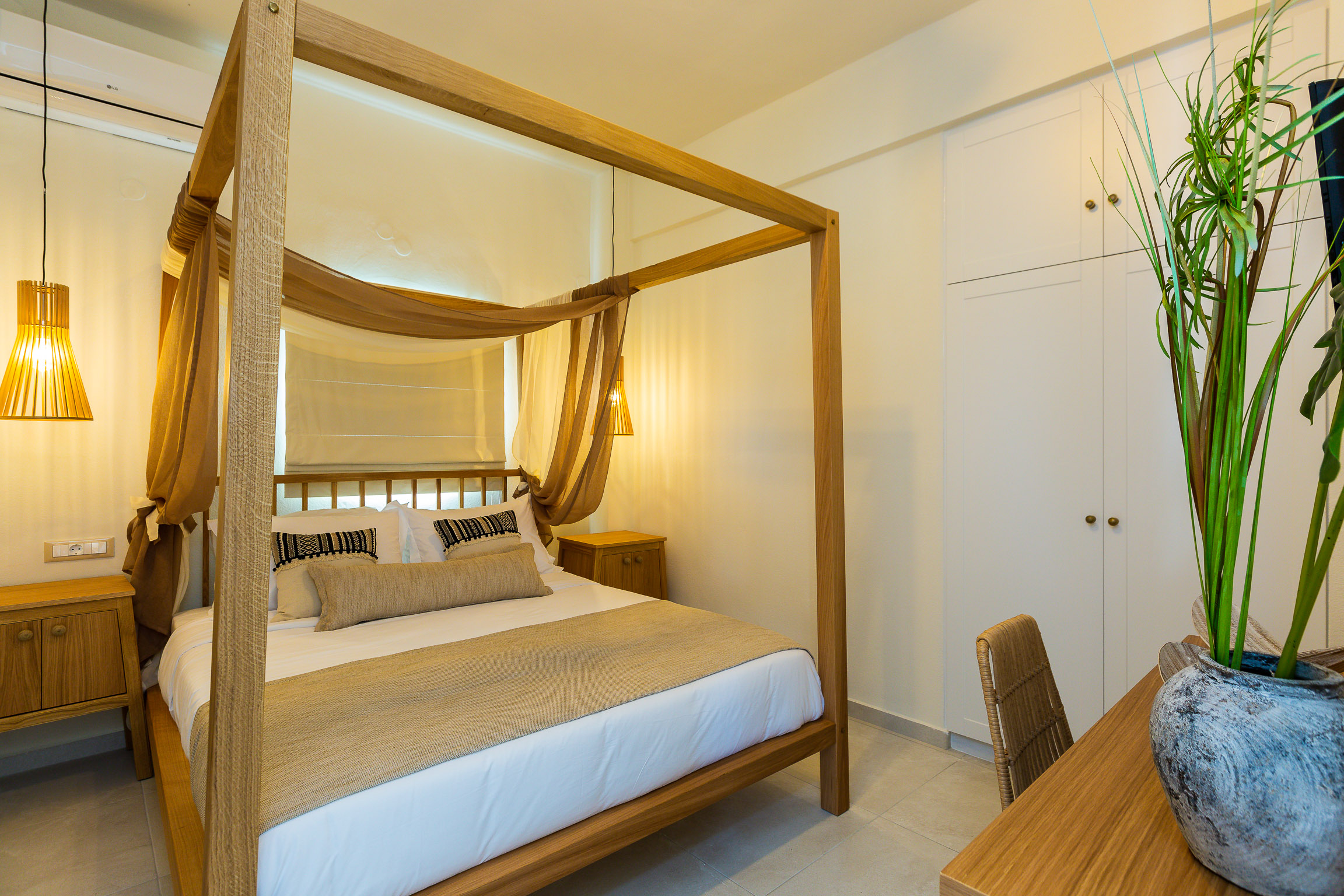 Superior, Double or Twin Bed, Lateral Side Sea View