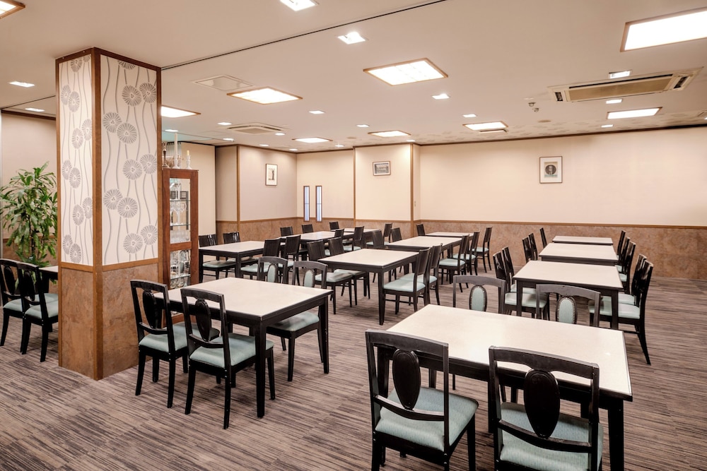 CENTRAL HOTEL SASEBO 42/50