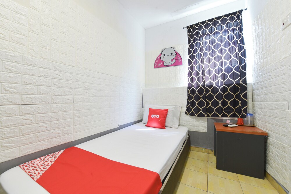 Hotel O Indah 33/50