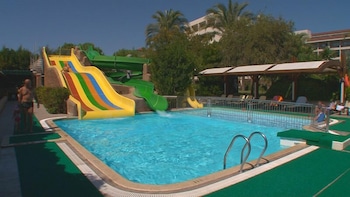 Side Breeze Hotel 25/50