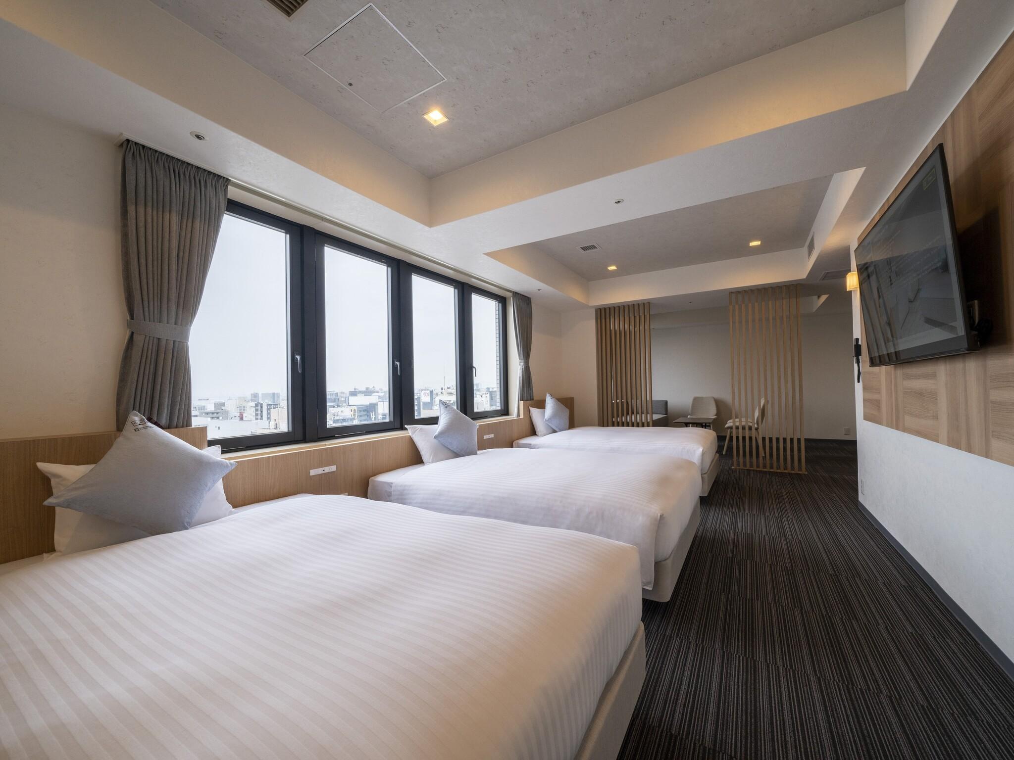 Express, Suite, 3 Beds