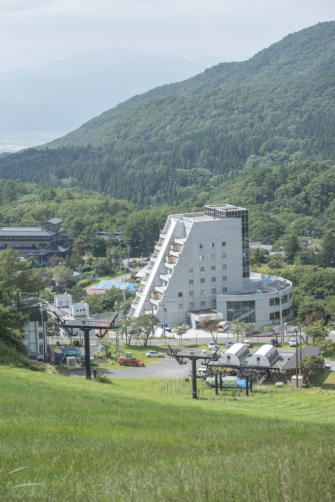 Takamiya Rurikura Resort 6/67