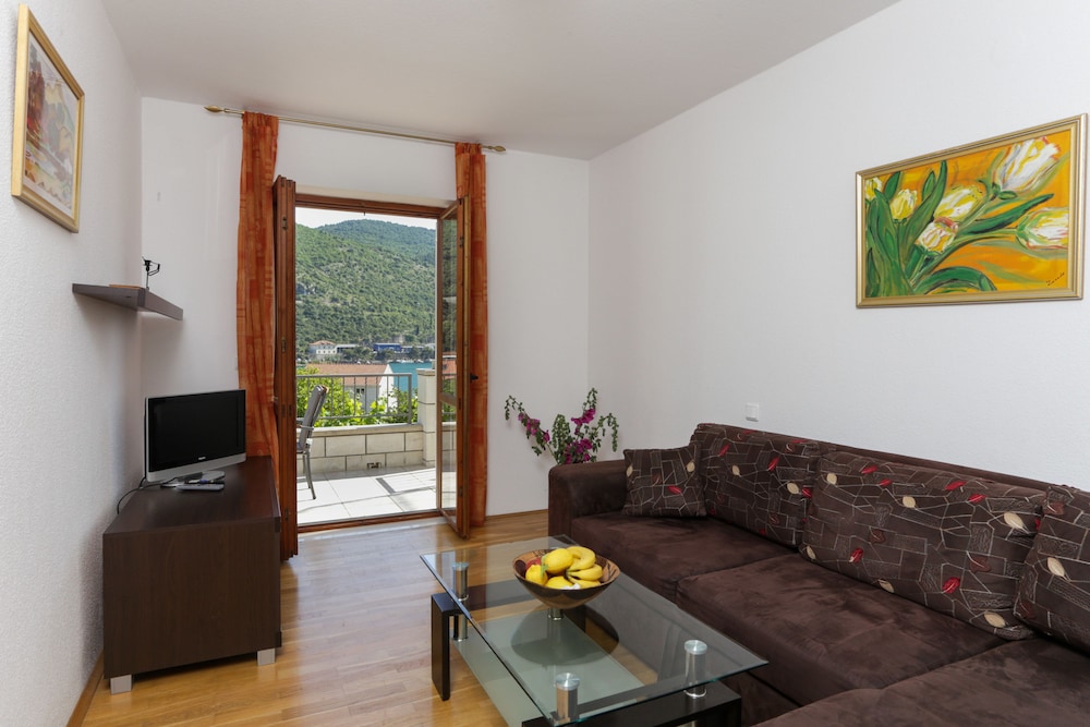 Villa Celenca 31/62