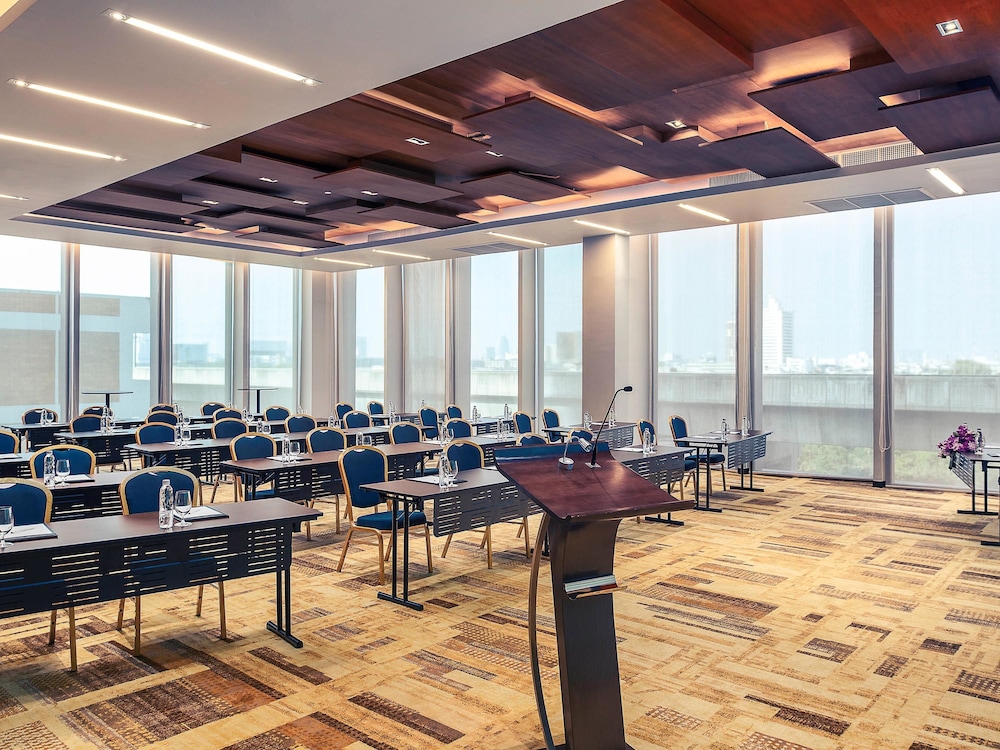 Mercure Bangkok Makkasan 65/79