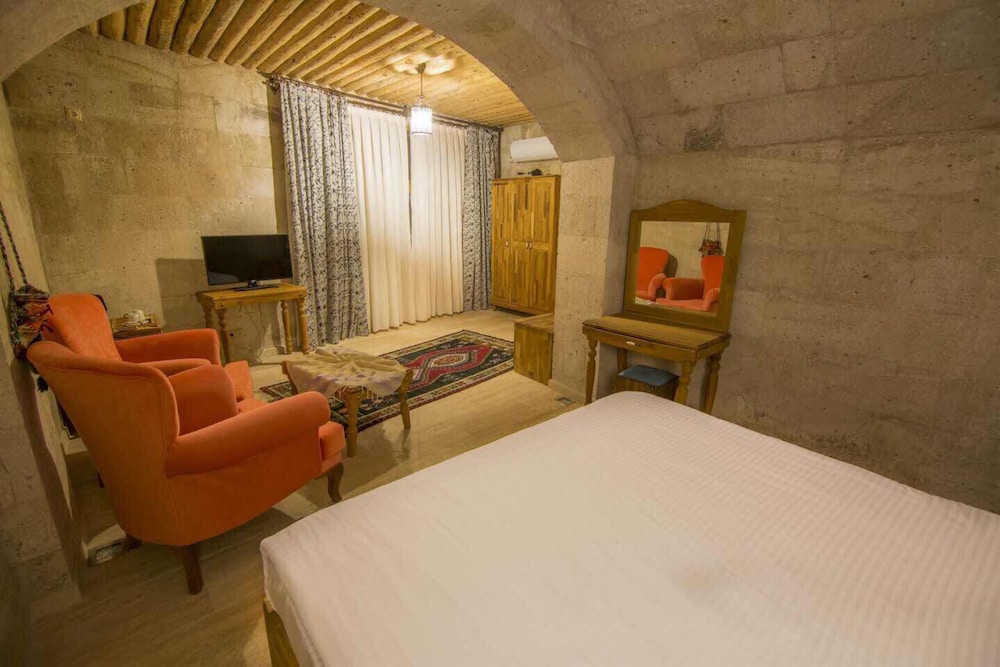 Caldera Hotel 23/77