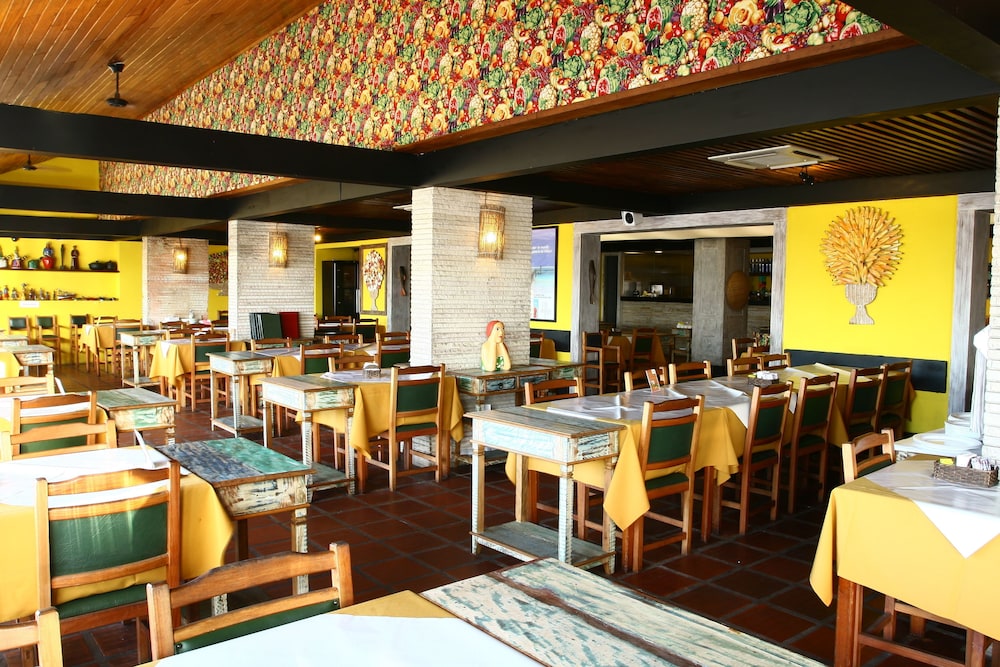 DELPHIN HOTEL 33/47