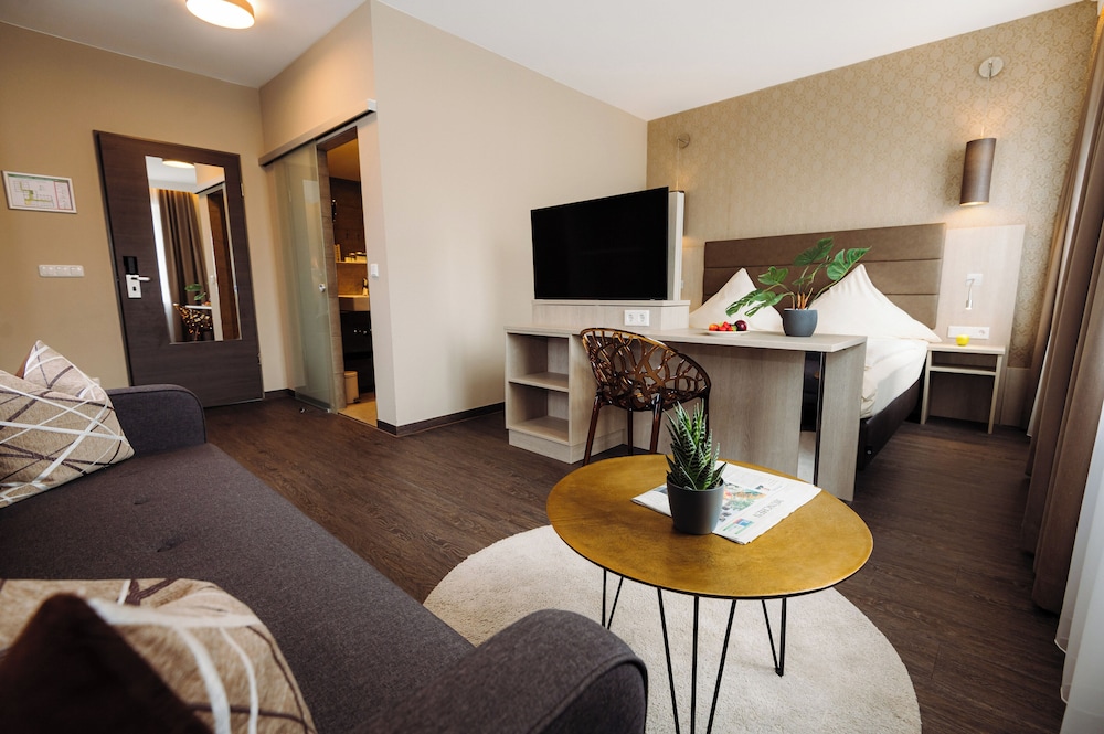 Hotel Santis 33/52