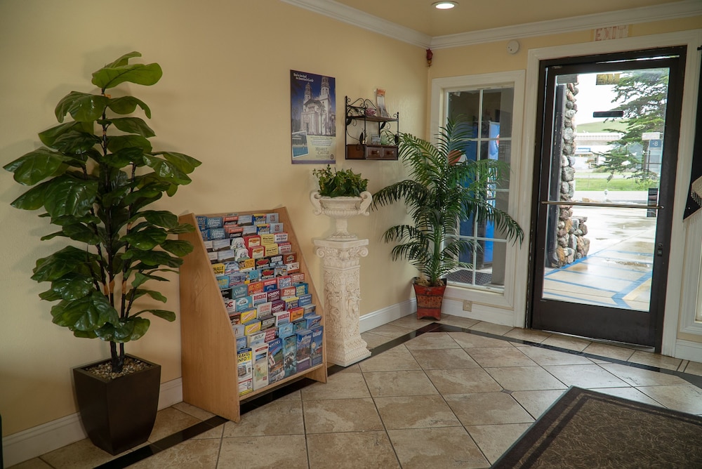 Sea Breeze Inn 42/64