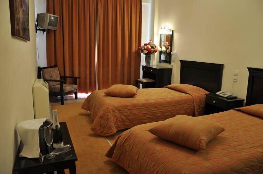 Famissi Eden Hotel 37/47