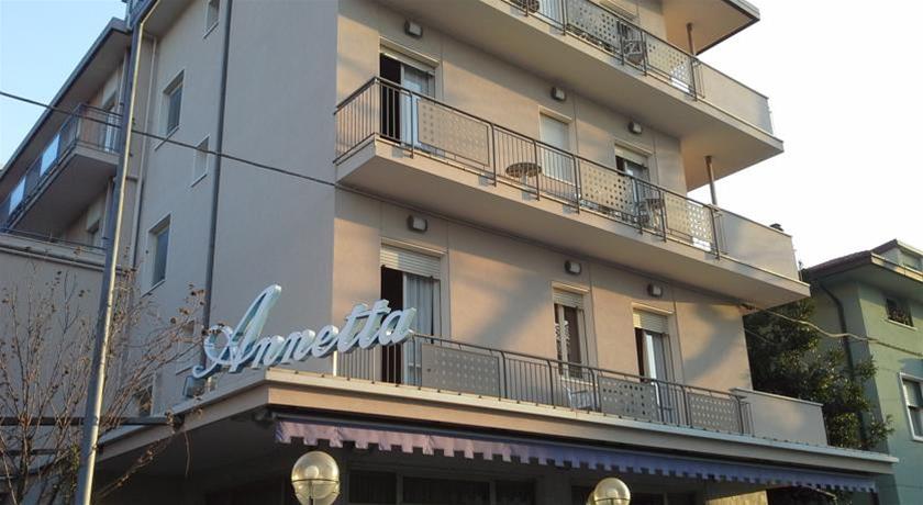 Annetta 2/30