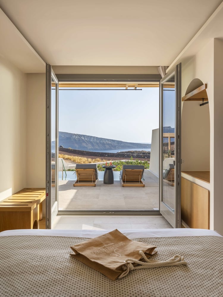 SANTO MINE OIA SUITES 7/45