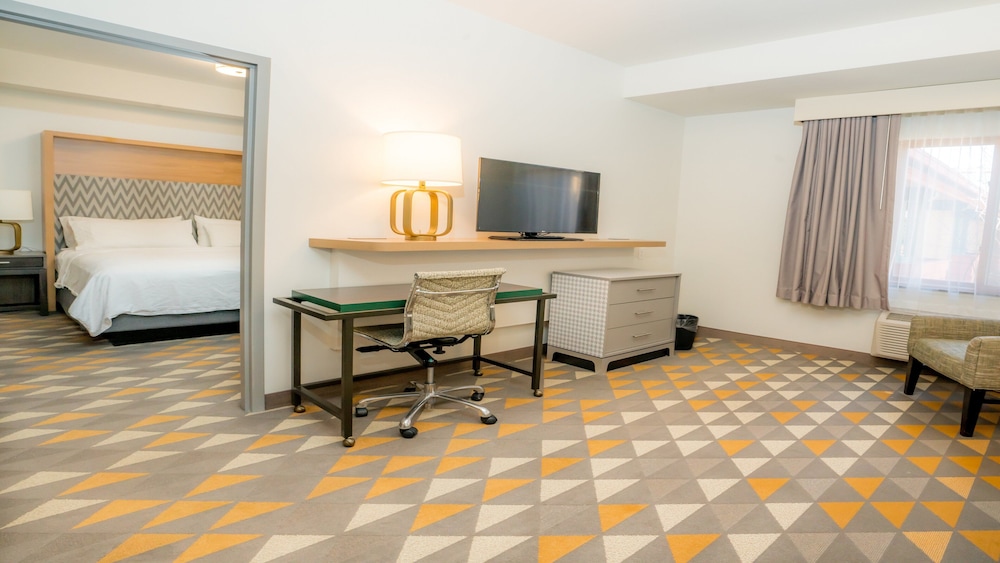 Holiday Inn Steamboat Springs 65/79