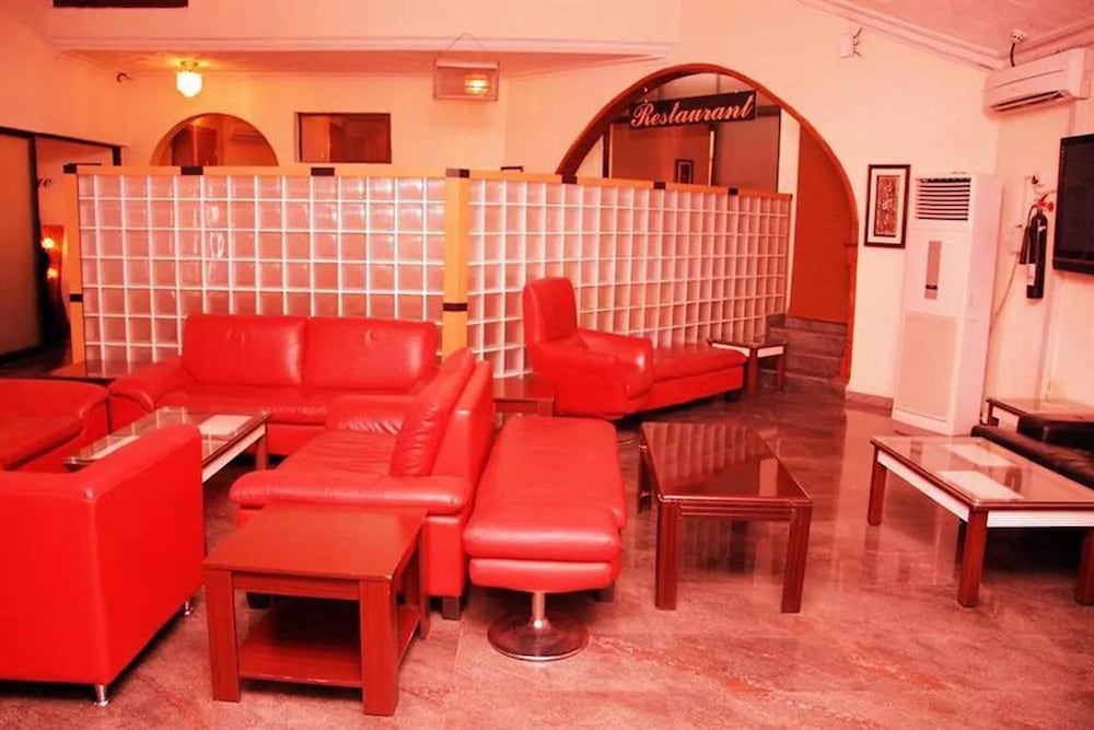 Solitude Hotel Victoria Island 21/30