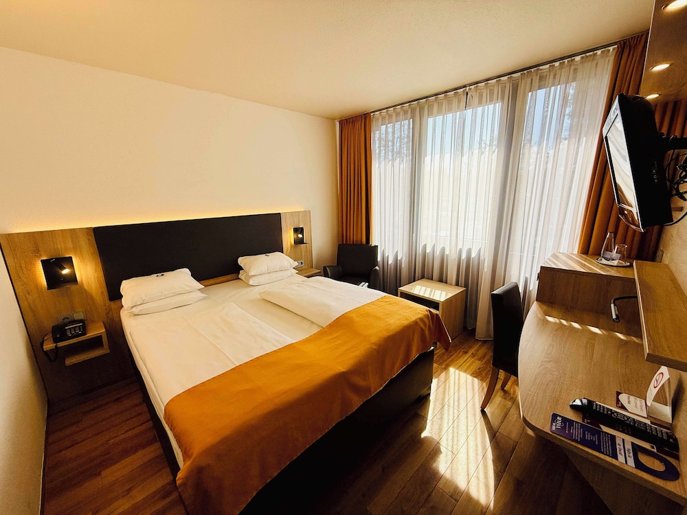 Arvena Messe Hotel 6/30