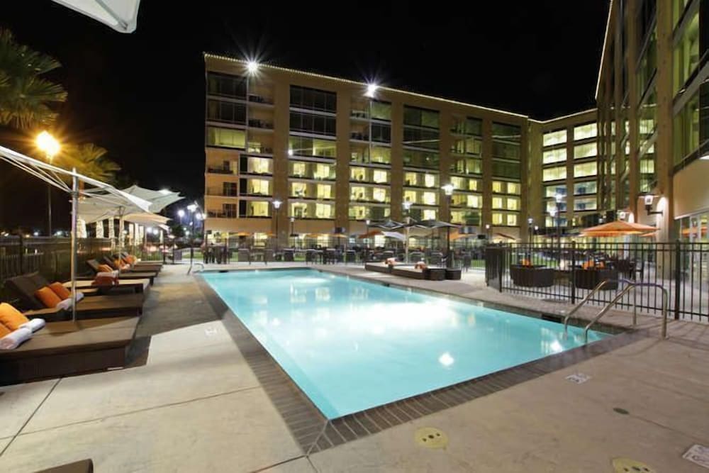 University Plaza Waterfront Hotel 7/50