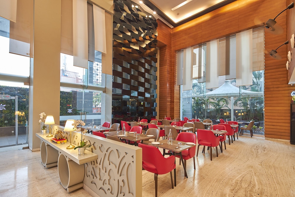 Lemon Tree Premier, Navi Mumbai 50/67