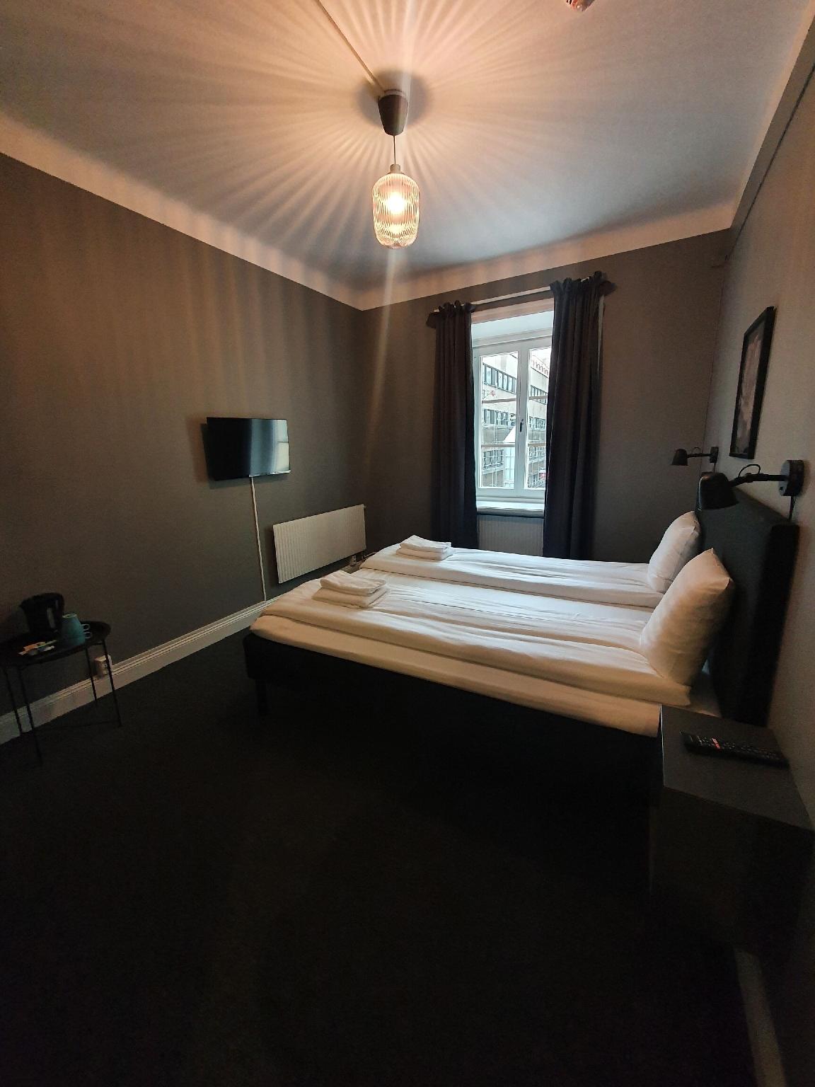 BASIC, DOUBLE BED