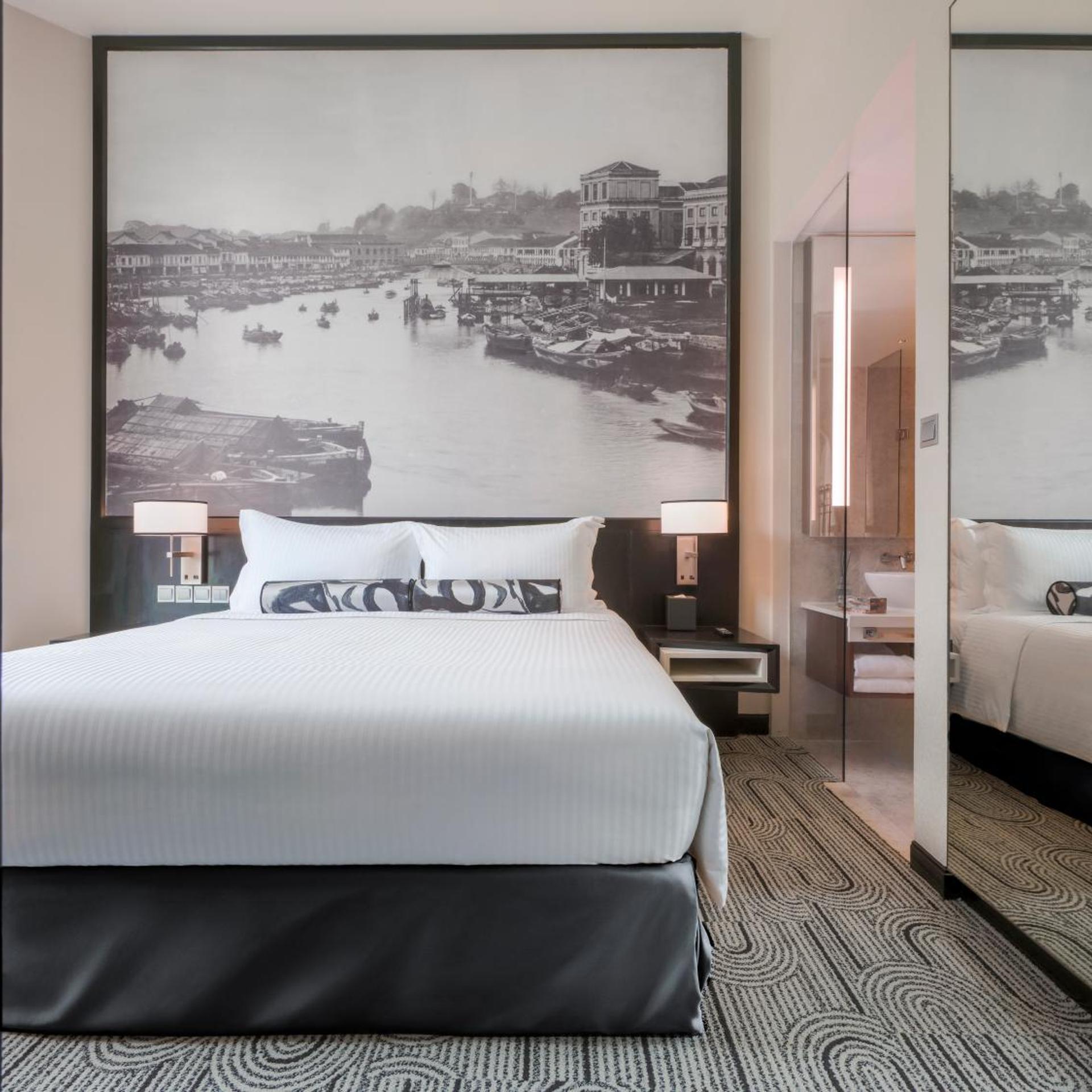 Suite, King Bed, Novotel Singapore Robertson Quay 3/7